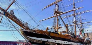 La scuola Petrone prende il largo: gli alunni in visita sull’Amerigo Vespucci visita vespucci