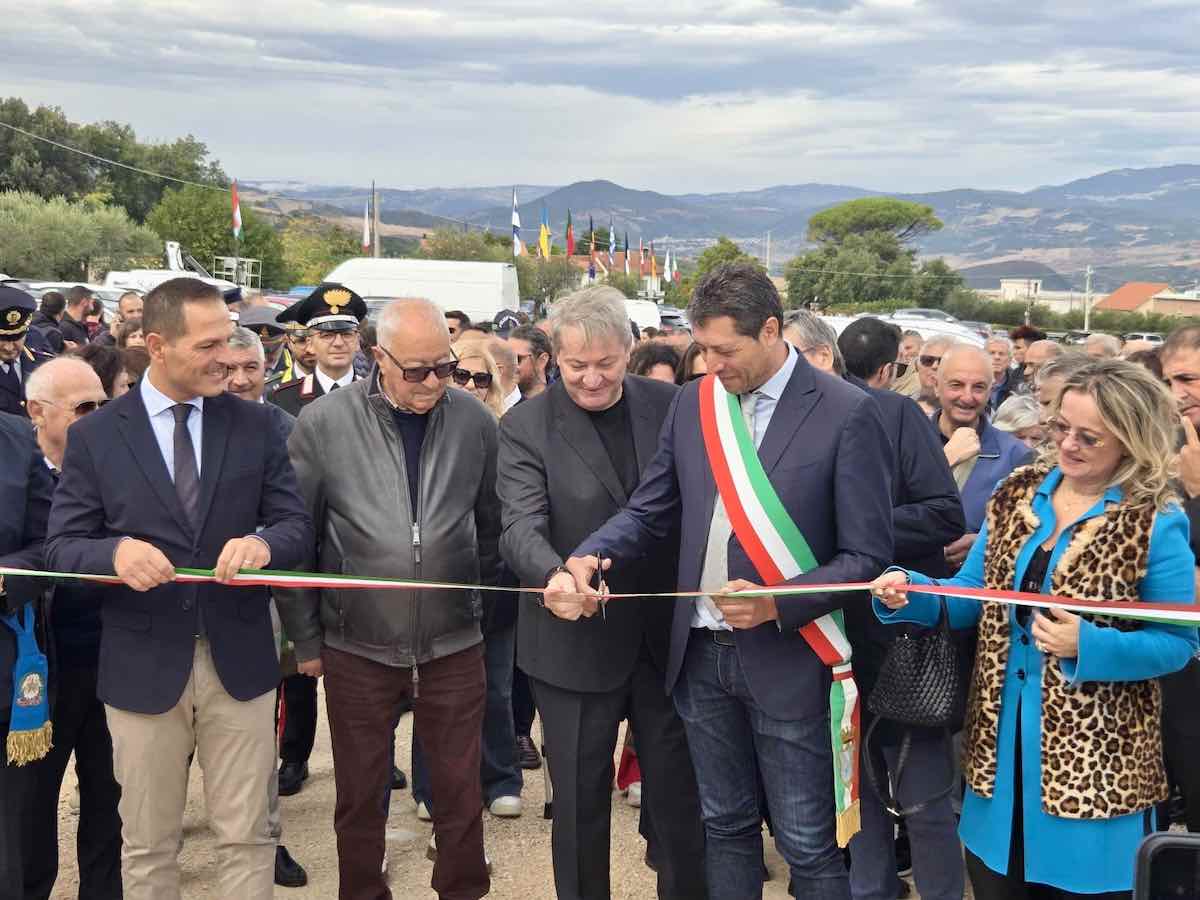 taglio nastro fiera larino
